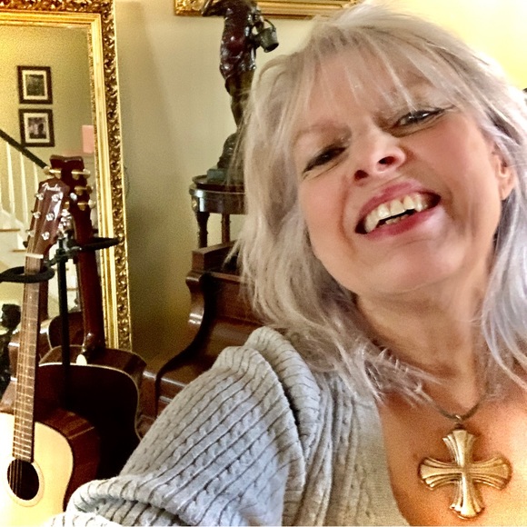 Meet your Posher, Pamela aka “PJ” - Picture 11 of 13